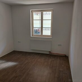 Pronájem bytů na Tržním náměstí v Novém Boru - 8