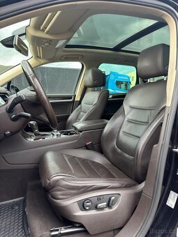 VW Touareg 3.0 TDI / Vzduch /Tažné 3.5t /Webasto / Servis VW - 8