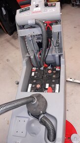 Podlahový mycí stroj Comac Simpla 65 BT s vl.pojezdem - 8