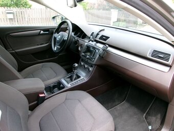 Passat Combi 2,0TDi Comfortline,NAVI, AUT.KLIMA - 8