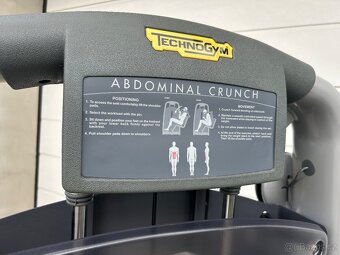 Stroj na brucho Technogym Selection - 8