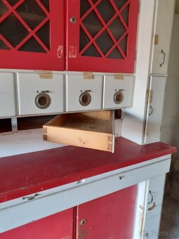 Prodám americkou kredenc - 8