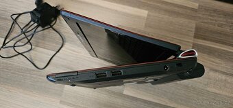 Malý netbook Acer Aspire - 8