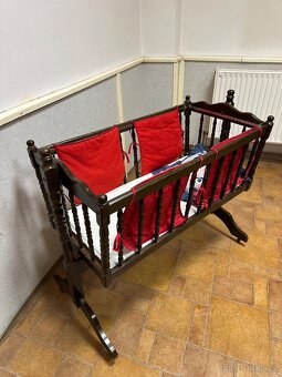 Velká vyřezávaná kolébka, perfektní stav - 8