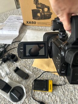 Kamera Canon XA50 - 8