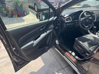 SUZUKI SX4 S-Cross 1,6i 88KW 1 MAJITEL KŮŽE PANORAMA VYHŘ.SE - 8