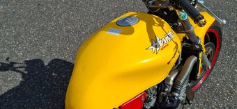 HONDA CB600F HORNET (2001) - 8
