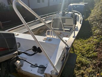 Loď 6m + Motor Yamaha 30Hp + vlek. Vše s TP - 8