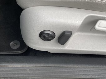 Volkswagen Passat 2.0 TDi ,  125 kW nafta, 2008 - 8