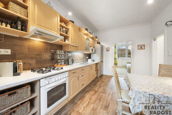 Prodej rodinného domu 164 m2 se dvěma bytovými jednotkami – - 8