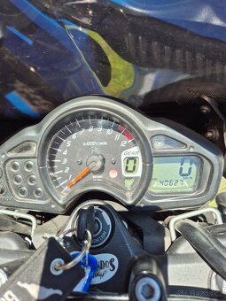 Suzuki SFV 650 GLADIUS - 8