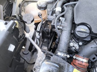 Citroen C3 aircros 1,2i,automat - 8