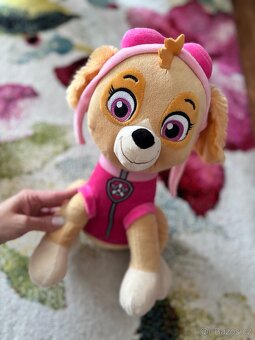 Hračky, lego, puzzle, knížky - 8