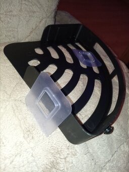 Nové rohové poličky do koupelny - 8