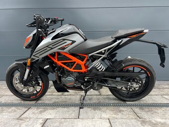 KTM Duke 125, 7/22 - 8