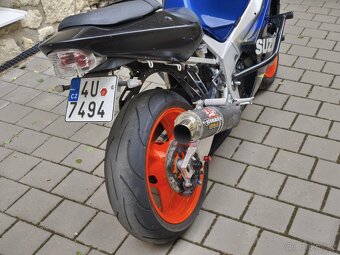 Suzuki GSX-R 600 - 8
