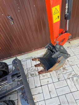 Kubota K008-5 - 8