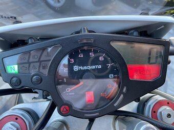 Husqvarna Nuda 900R - 8