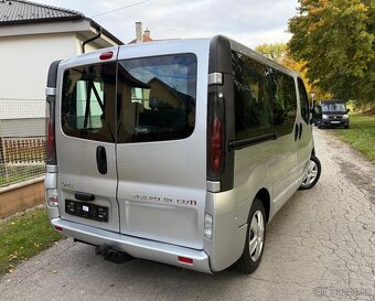 Opel Vivaro Life 1.9 Cdti 100ps • 9- miestný buss • - 8