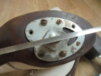 dámské kožené brusle na led vel. 38-39 - 8