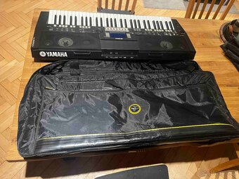 Klávesy YAMAHA PSR S550 - 8