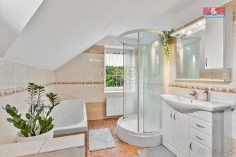 Prodej rodinného domu, 191 m², Liberec, ul. Lučanská - 8