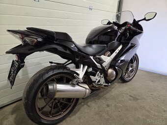 Honda VFR 800 VTEC - 8