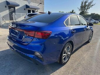 2022 Kia Forte Fe 2.0L FWD - 8