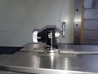 Obráběcí centrum (vertikální) KIHEUNG COMBI-U7 - 8