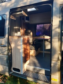 Mercedes Benz 4x4 Obytné vozidlo - 8