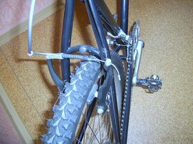 Horské - trekové kolo Specialized - 8