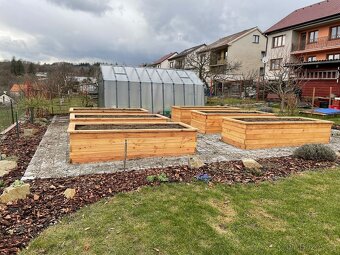 Modřínové masivní vyvýšené záhony - 8