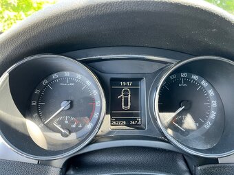 Prodám Škoda Superb kombi 2, 2.0tdi 125kw DSG - 8