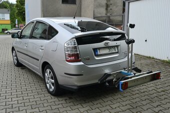 TOYOTA PRIUS 1.5 VVT-i 57kw Hybrid automat rok 2007 - 8