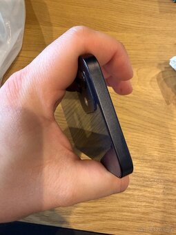 iPhone 12 64GB černý - 8