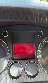 Volkswagen Passat B6 1.9 TDI, r.v. 2007, manuál - 8