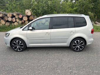 Volkswagen Touran - 8
