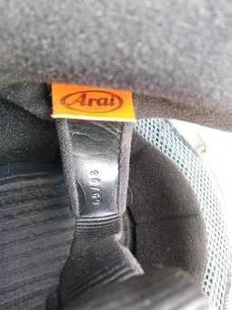 Arai Maverick- moto helma, přilba vel.59-60 - 8