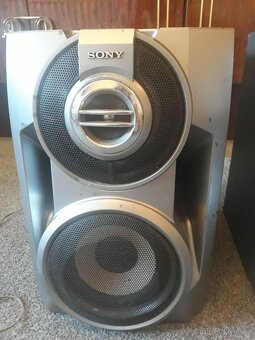 DŘEVO REPRODUKTORY ZN. SONY DVOUPÁSMOVÉ - 8