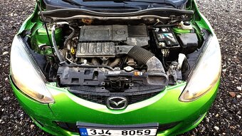 mazda 2 1.3  benzin Najeto 118000 - 8
