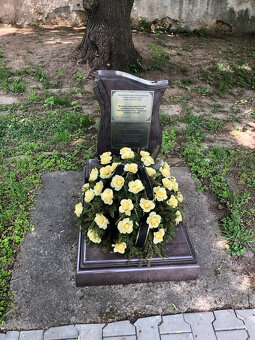 Urnový hrob včetně gravírování textu - 8