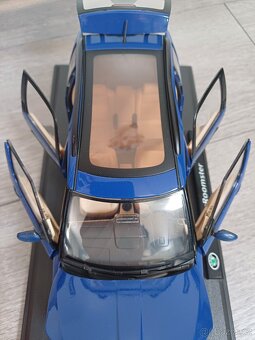 Abrex Škoda roomster 1:18 Blue - 8