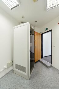 Pronájem obchodního prostoru 191 m2 blízko centra - 8
