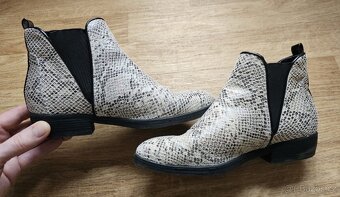 Celokožené dámské boty Baťa vel. 38 - 8