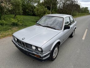 BMW E30 325e - coupe - 8