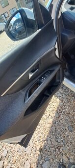 Peugeot 5008 1.2 PureTech 96kW ČR 7-MÍST - 8