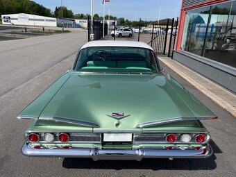 1960 Chevrolet Impala Sportcoupe - 8