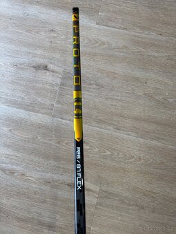 Hokejka Bauer PROTO R GOLD pravá, P28 i P92, flex 77 a 87 - 8