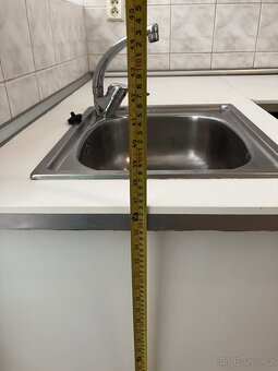 Prodám kuchyňský kout včetně spotřebičů - 8