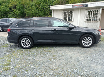 Volkswagen Passat, 110kw,APP,NAVI,r.2017,automat - 8